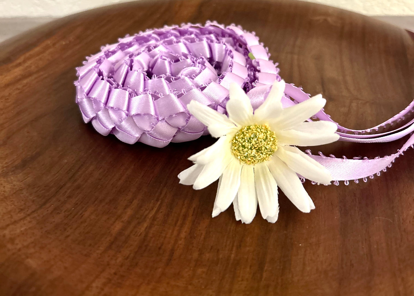 Daisy Single Strand Lei