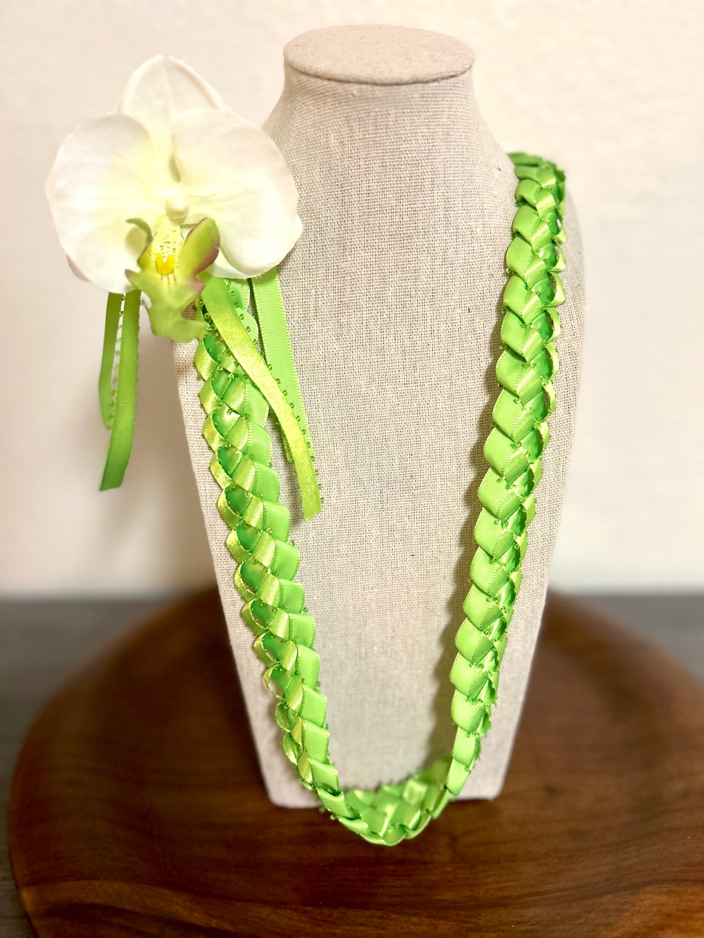 Orchid Single Strand Lei