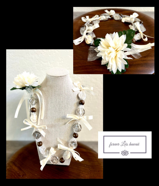 Coin Quarter Ribbon Bows Lei with Signature Look Bead Attachments & Mum Flower