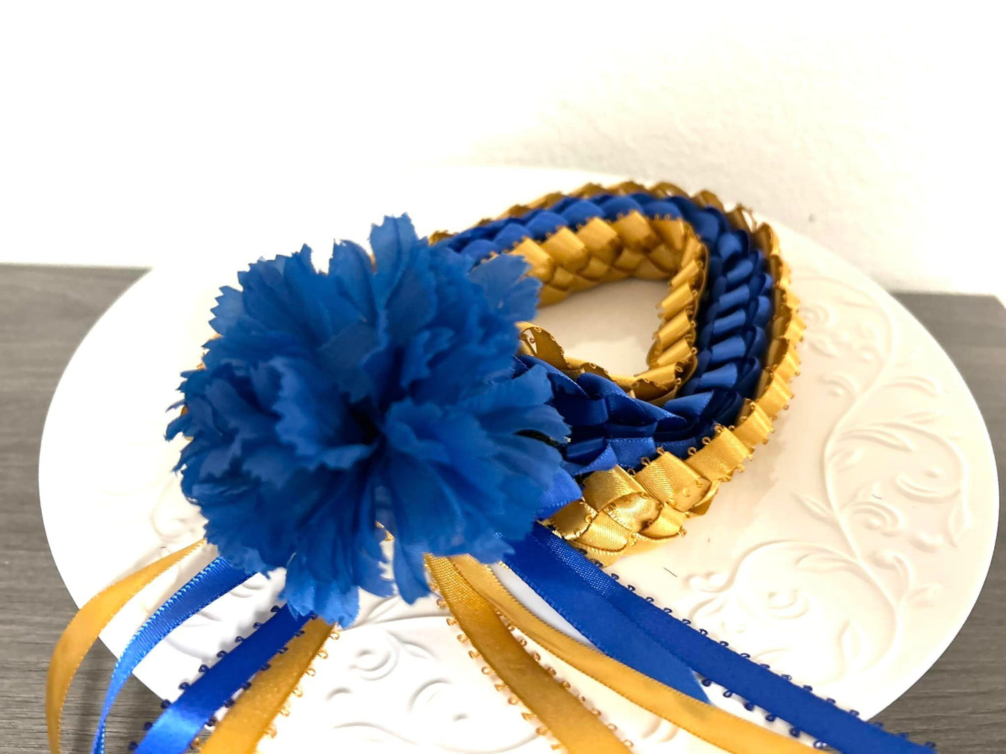 DOUBLE STRAND LEI WITH CARNATION [Assorted Colors Available]