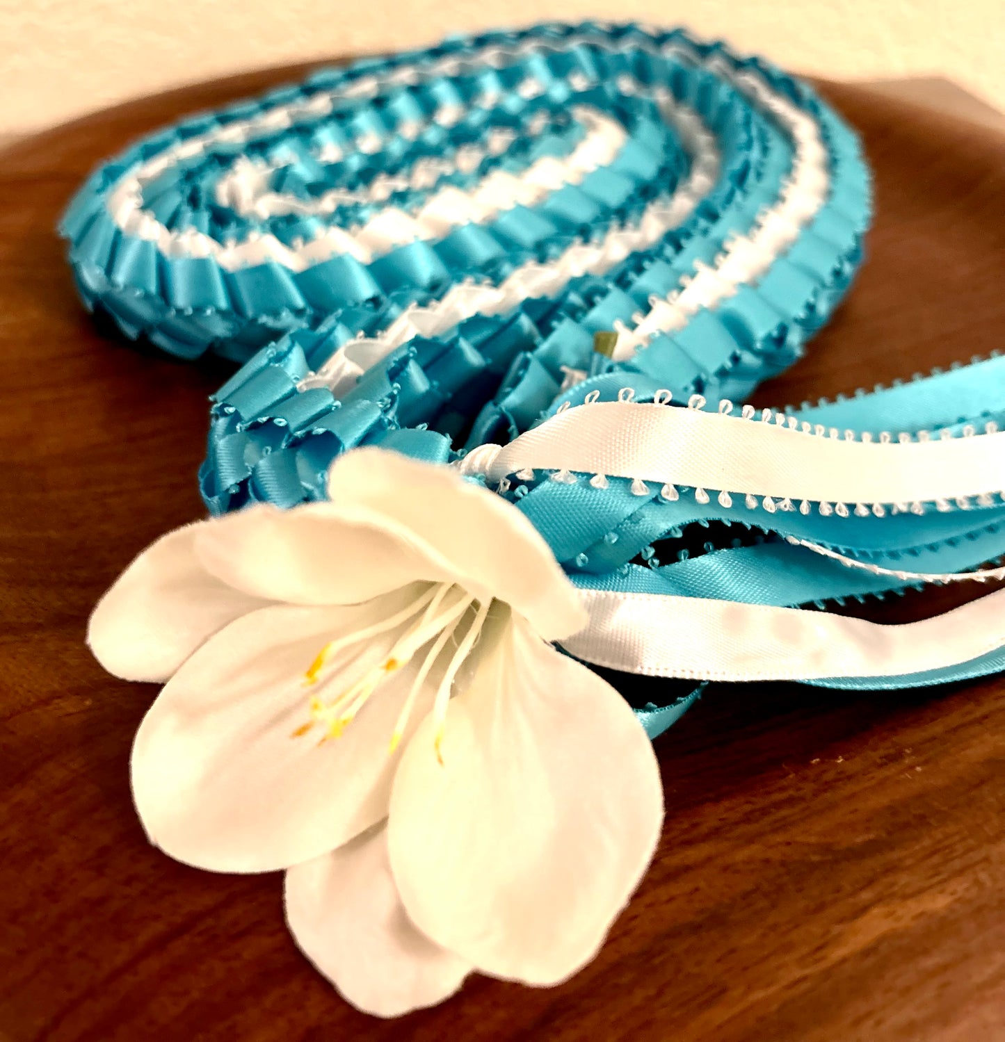 Freesia Triple Strand Lei