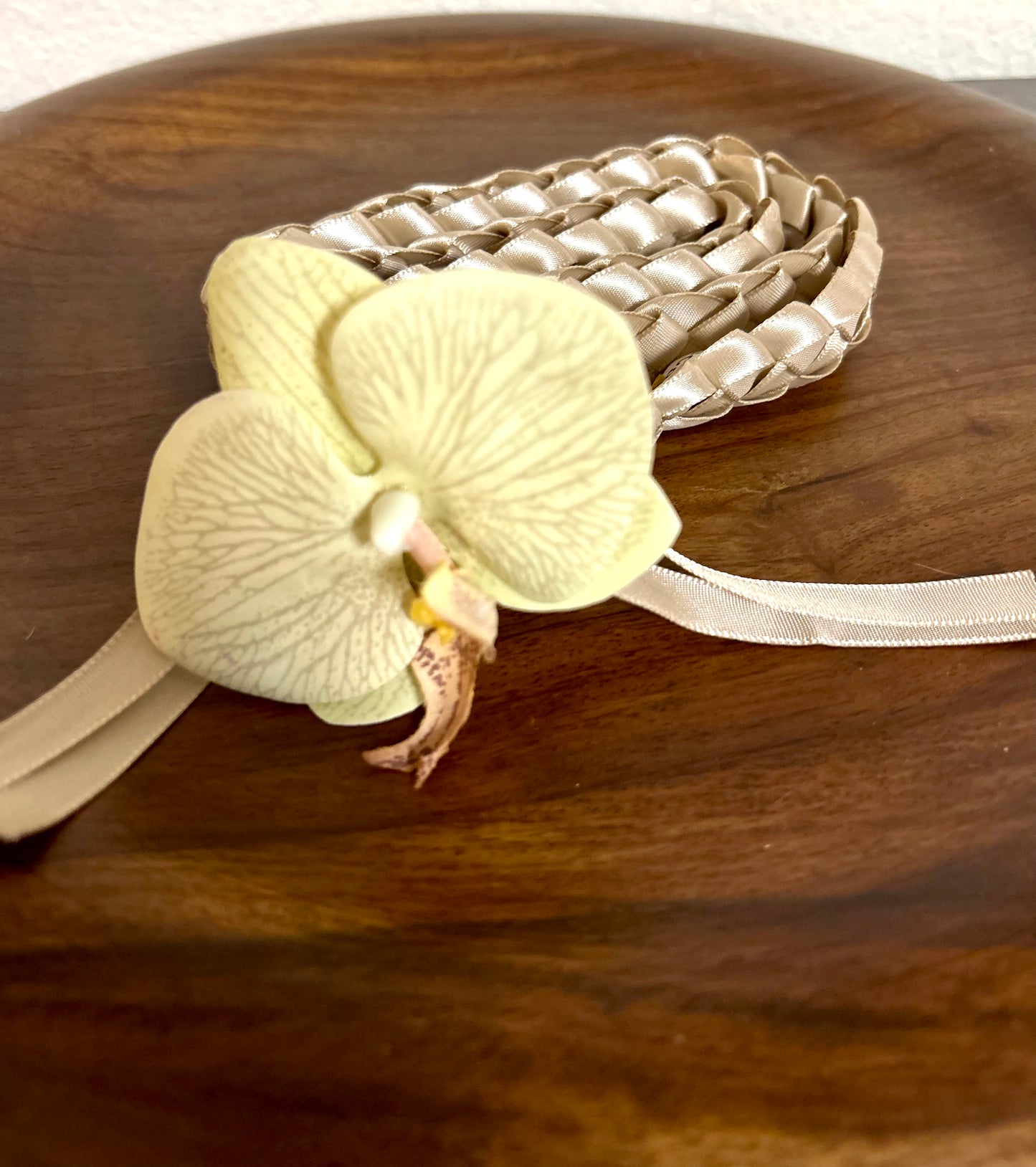 Orchid Single Strand Lei