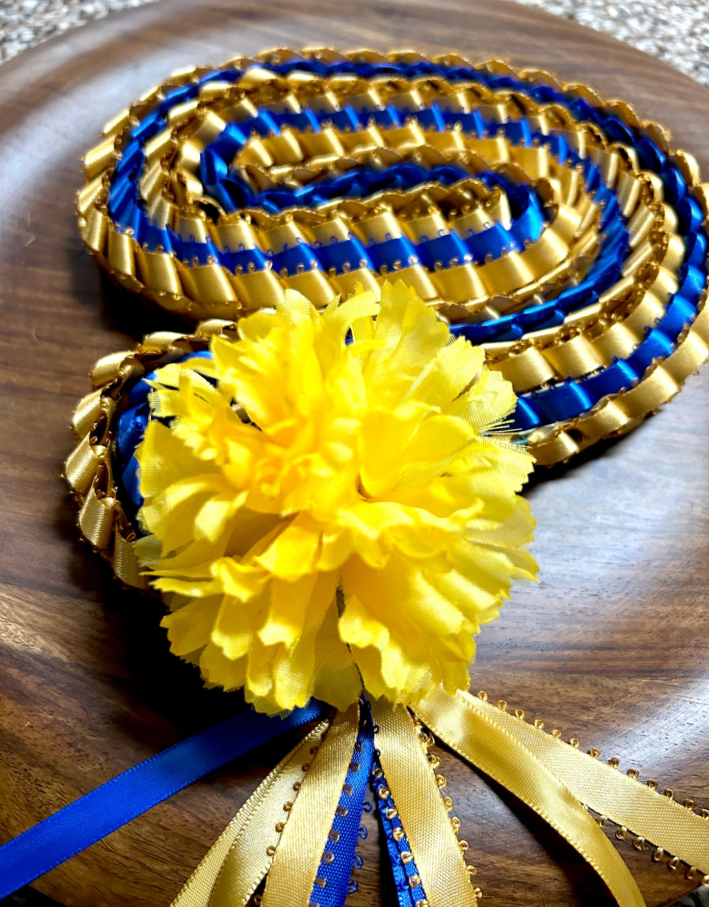 TRIPLE STRAND LEI WITH CARNATION [Assorted Colors Available]