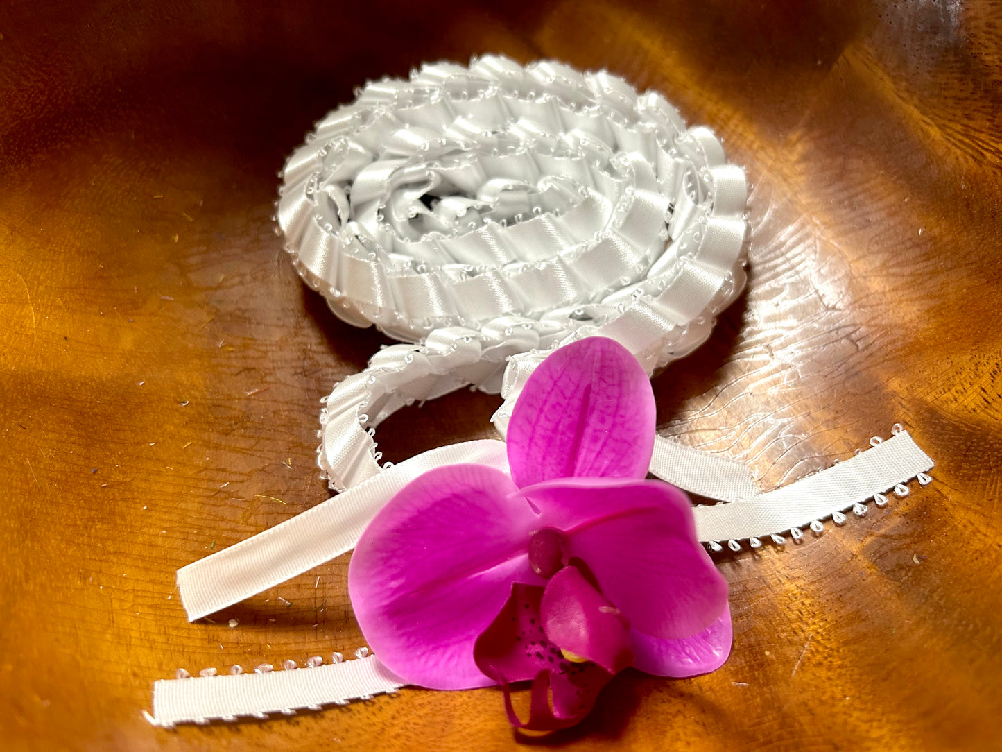 Orchid Single Strand Lei